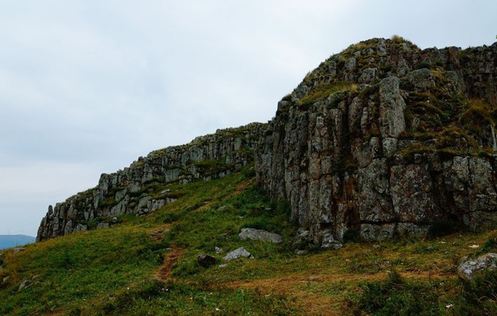 阎片山